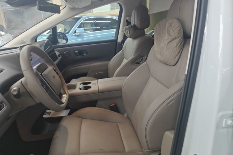Used Li Auto i8 2025 Model Standard Version Left Front Seat