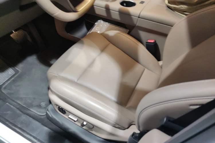 Used Li Auto i8 2025 Model Standard Version Left Front Seat