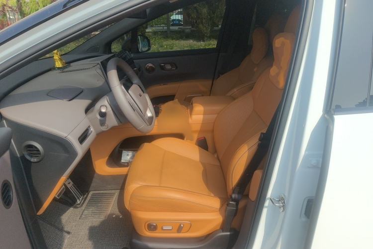 Used Li Auto i8 2025 Model Standard Version Left Front Seat