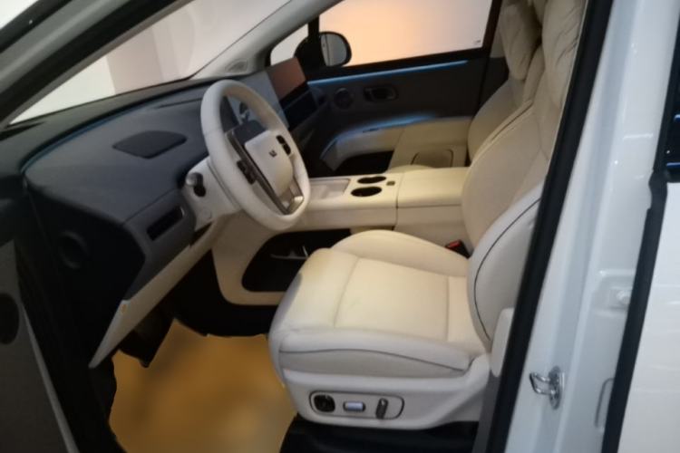 Used Li Auto i8 2025 Model Standard Version Left Front Seat