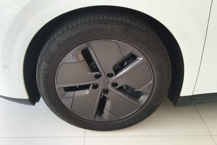 Used Li Auto i8 2025 Model Standard Version Left Front Wheel Hub