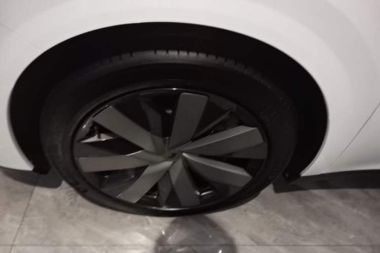 Used Li Auto i8 2025 Model Standard Version Left Front Wheel Hub