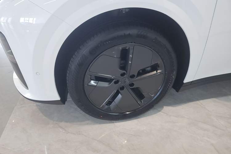 Used Li Auto i8 2025 Model Standard Version Left Front Wheel Hub