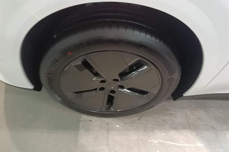 Used Li Auto i8 2025 Model Standard Version Left Front Wheel Hub