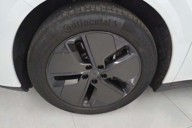 Used Li Auto i8 2025 Model Standard Version Left Front Wheel Hub