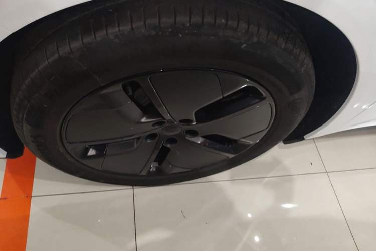Used Li Auto i8 2025 Model Standard Version Left Front Wheel Hub