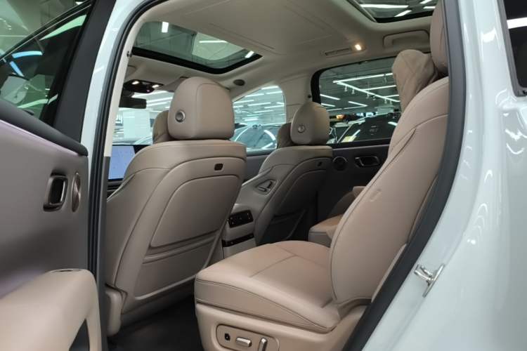 Used Li Auto i8 2025 Model Standard Version Left Rear Seat
