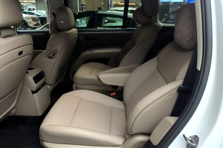 Used Li Auto i8 2025 Model Standard Version Left Rear Seat