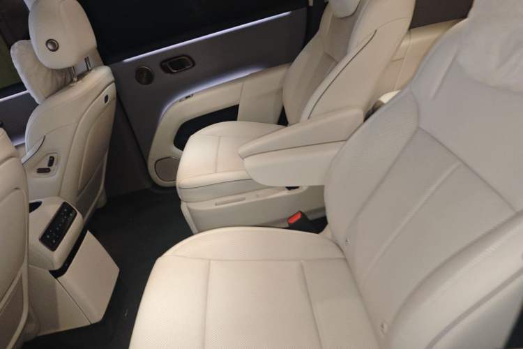 Used Li Auto i8 2025 Model Standard Version Left Rear Seat