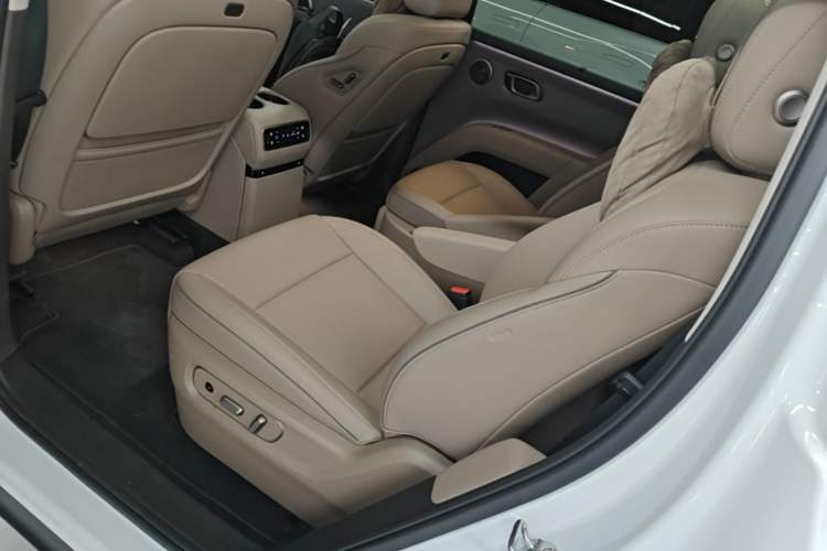 Used Li Auto i8 2025 Model Standard Version Left Rear Seat