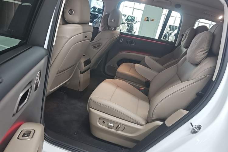 Used Li Auto i8 2025 Model Standard Version Left Rear Seat