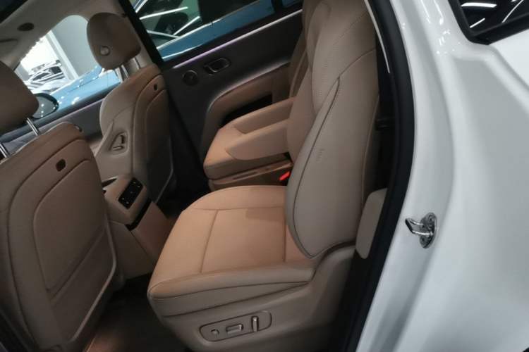 Used Li Auto i8 2025 Model Standard Version Left Rear Seat