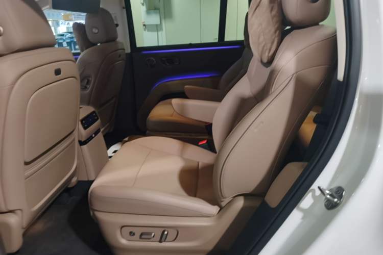 Used Li Auto i8 2025 Model Standard Version Left Rear Seat