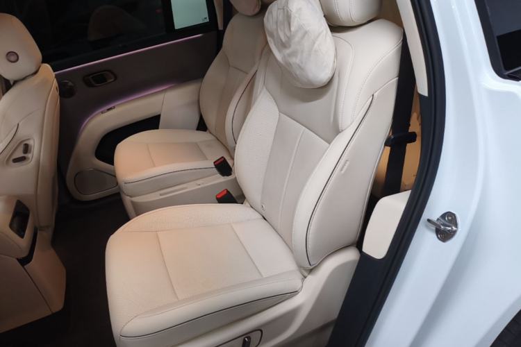 Used Li Auto i8 2025 Model Standard Version Left Rear Seat