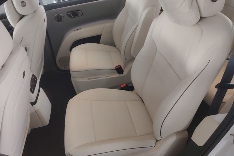 Used Li Auto i8 2025 Model Standard Version Left Rear Seat