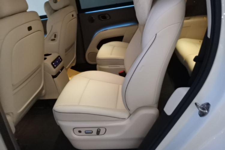 Used Li Auto i8 2025 Model Standard Version Left Rear Seat