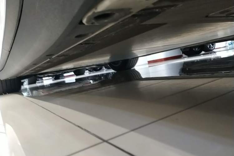 Used Li Auto i8 2025 Model Standard Version Left Side Sill