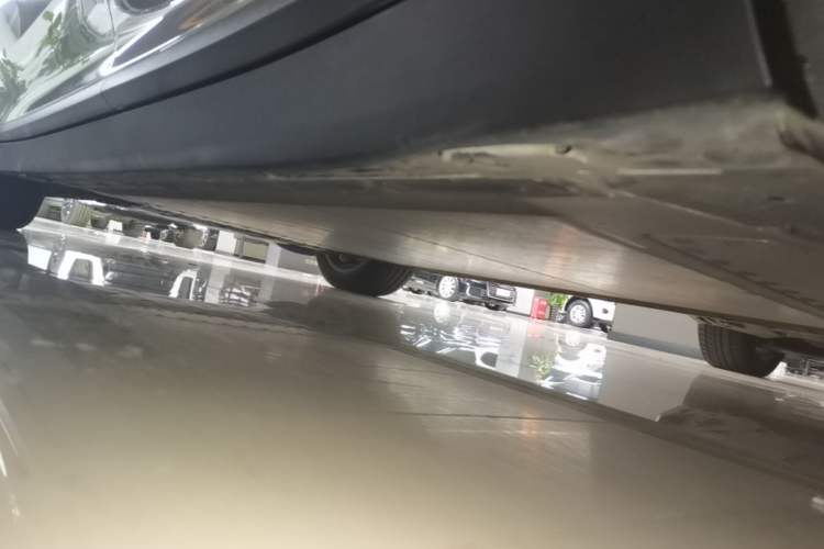 Used Li Auto i8 2025 Model Standard Version Left Side Sill