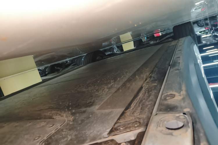 Used Li Auto i8 2025 Model Standard Version Left Side Sill