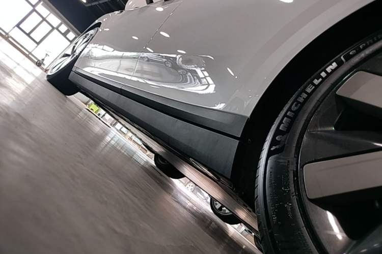Used Li Auto i8 2025 Model Standard Version Left Side Sill