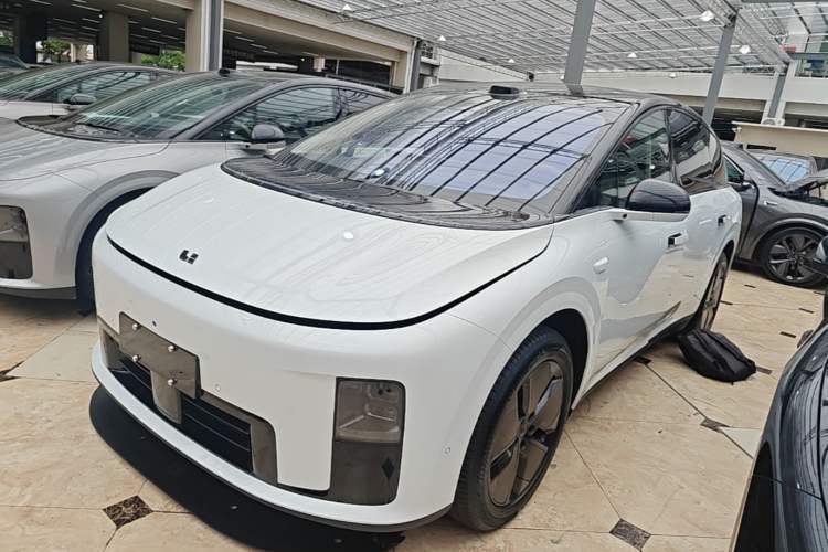 Used Li Auto i8 2025 Model Standard Version Guazi used car, China used car export, Used car for sale, Used cars, Cheapest cars for sale
