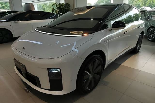 Used Li Auto i8 2025 Model Standard Version