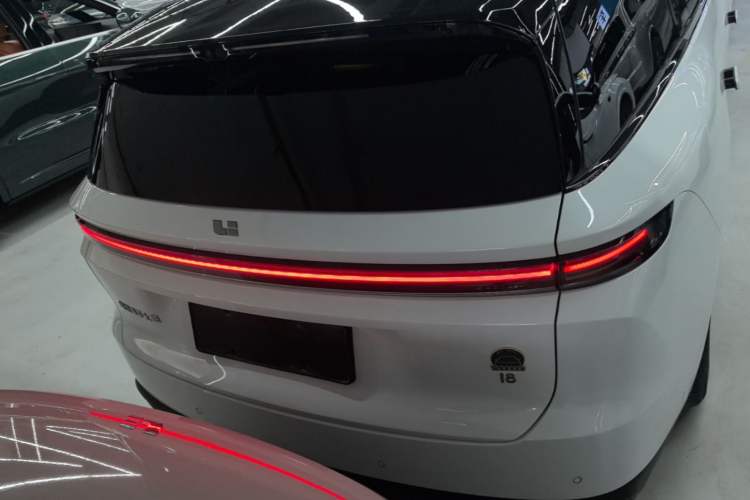 Used Li Auto i8 2025 Model Standard Version Rear