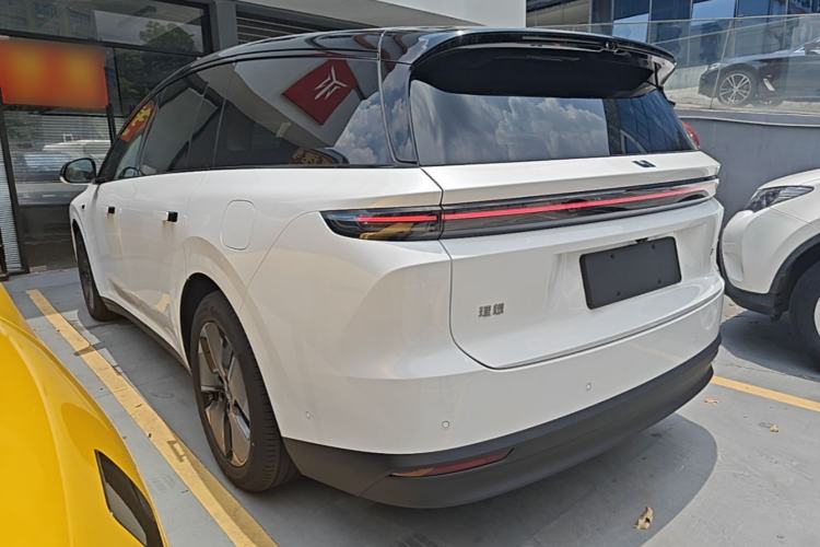 Used Li Auto i8 2025 Model Standard Version Rear Left 45 Deg