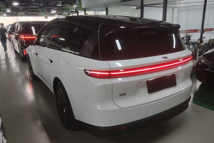 Used Li Auto i8 2025 Model Standard Version Rear Left 45 Deg