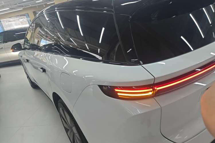 Used Li Auto i8 2025 Model Standard Version Rear Left 45 Deg