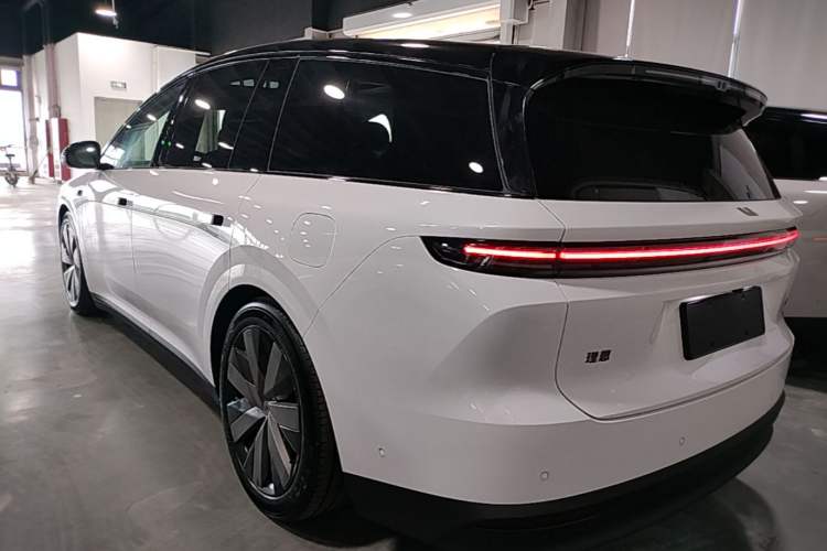 Used Li Auto i8 2025 Model Standard Version Rear Left 45 Deg