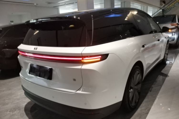 Used Li Auto i8 2025 Model Standard Version Rear Right 45 Deg