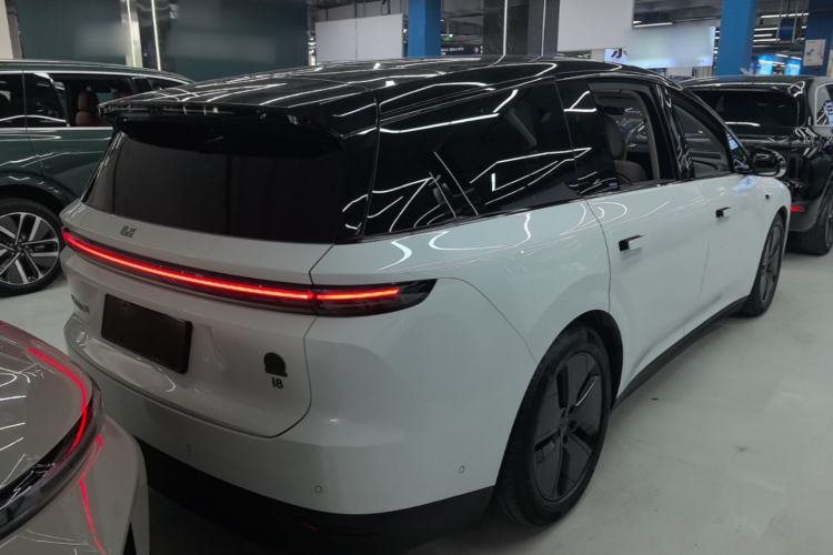Used Li Auto i8 2025 Model Standard Version Rear Right 45 Deg