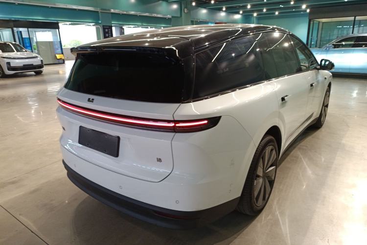 Used Li Auto i8 2025 Model Standard Version Rear Right 45 Deg