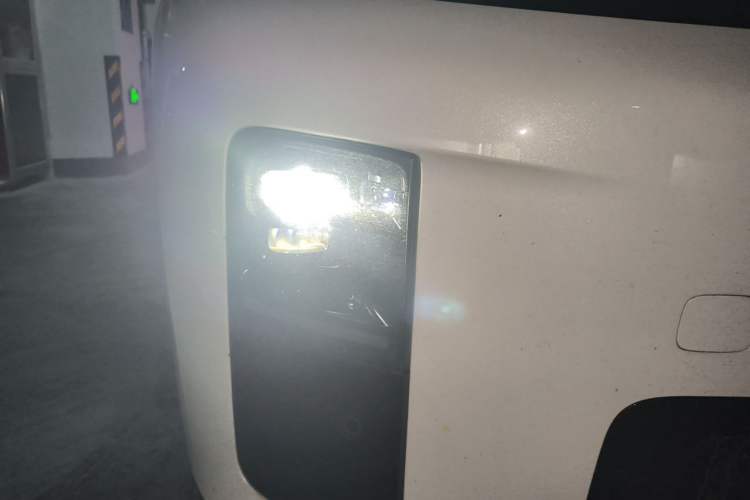 Used Li Auto i8 2025 Model Standard Version Right Front Headlight