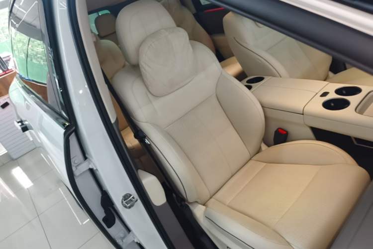 Used Li Auto i8 2025 Model Standard Version Right Front Seat