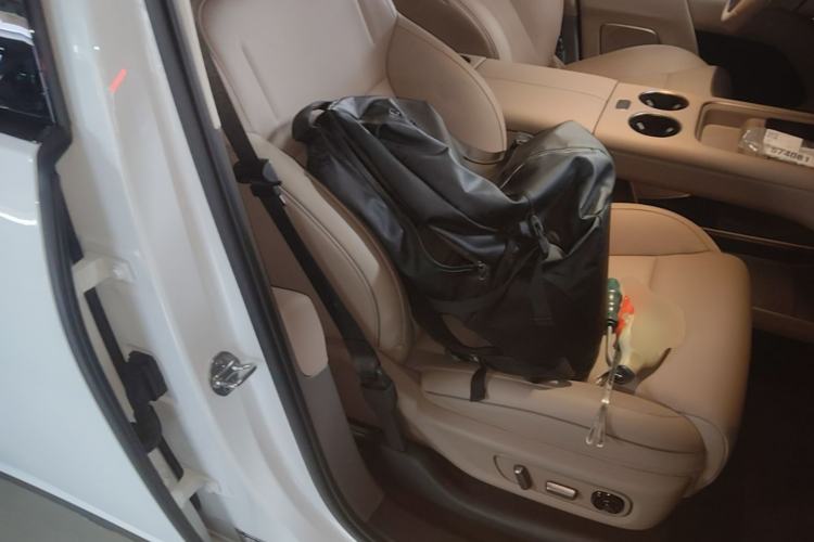 Used Li Auto i8 2025 Model Standard Version Right Front Seat
