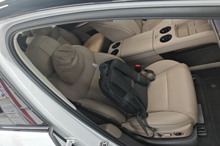 Used Li Auto i8 2025 Model Standard Version Right Front Seat