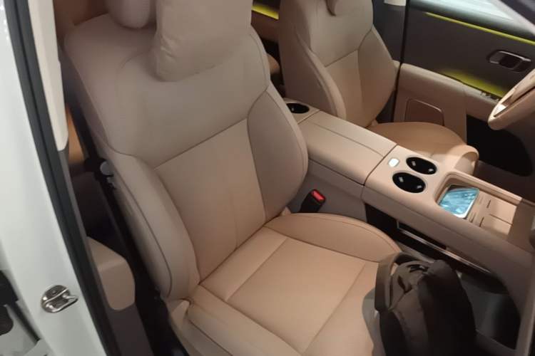 Used Li Auto i8 2025 Model Standard Version Right Front Seat