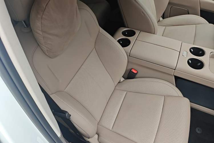 Used Li Auto i8 2025 Model Standard Version Right Front Seat