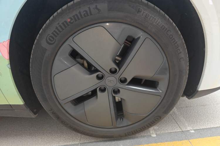 Used Li Auto i8 2025 Model Standard Version Right Front Wheel Hub