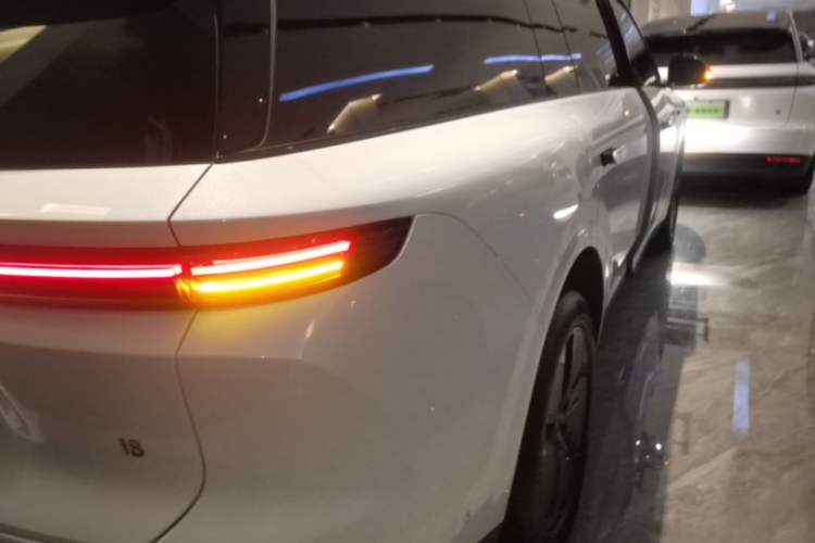 Used Li Auto i8 2025 Model Standard Version Right Rear Taillight