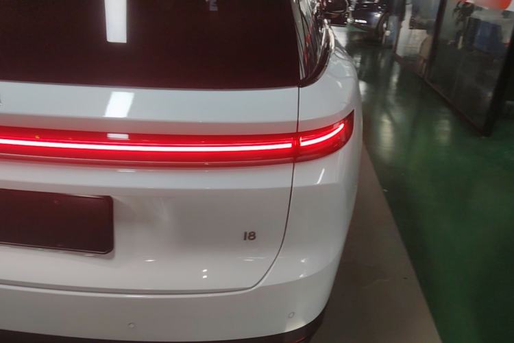 Used Li Auto i8 2025 Model Standard Version Right Rear Taillight