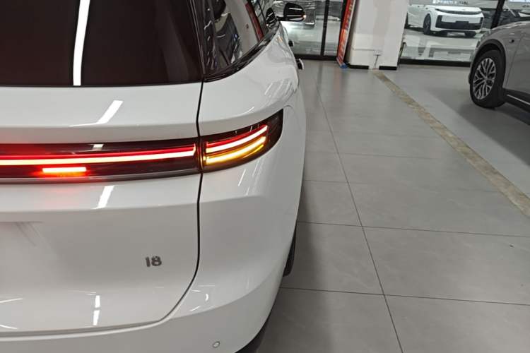 Used Li Auto i8 2025 Model Standard Version Right Rear Taillight