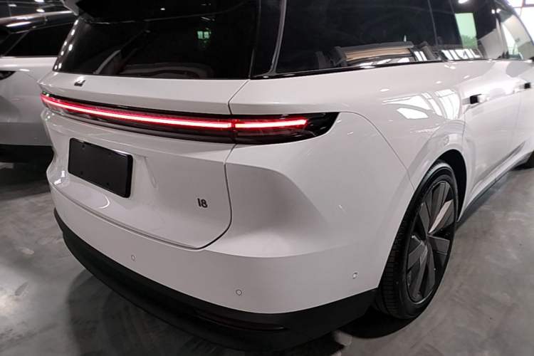 Used Li Auto i8 2025 Model Standard Version Right Rear Taillight