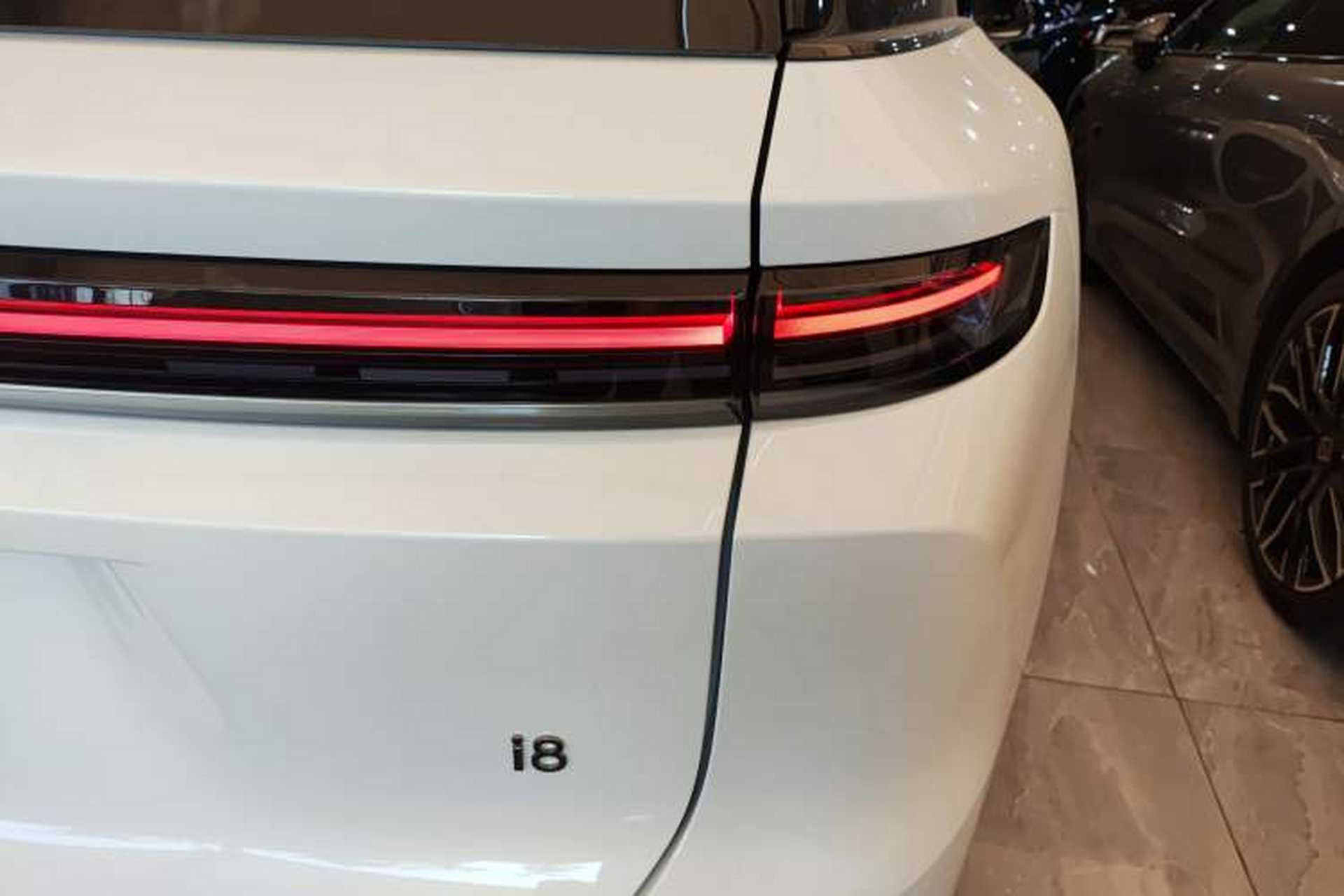 Used Li Auto i8 2025 Model Standard Version Right Rear Taillight