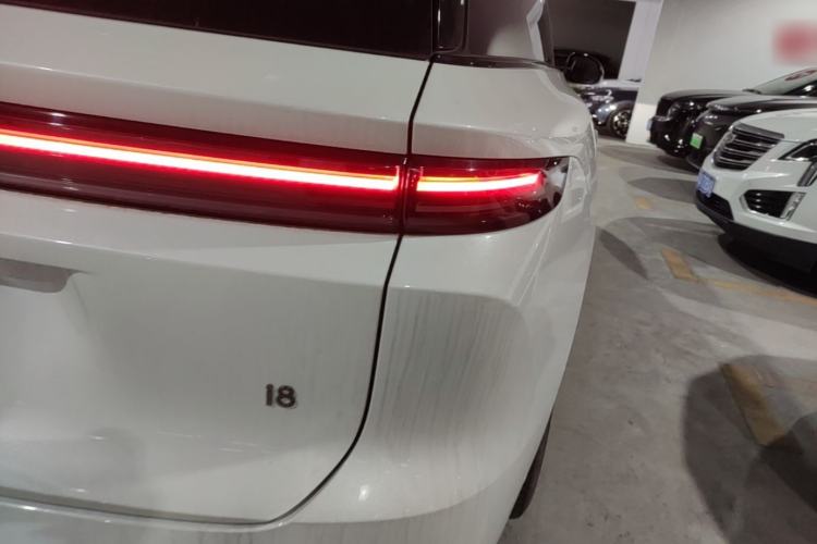 Used Li Auto i8 2025 Model Standard Version Right Rear Taillight
