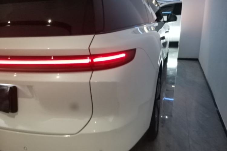 Used Li Auto i8 2025 Model Standard Version Right Rear Taillight