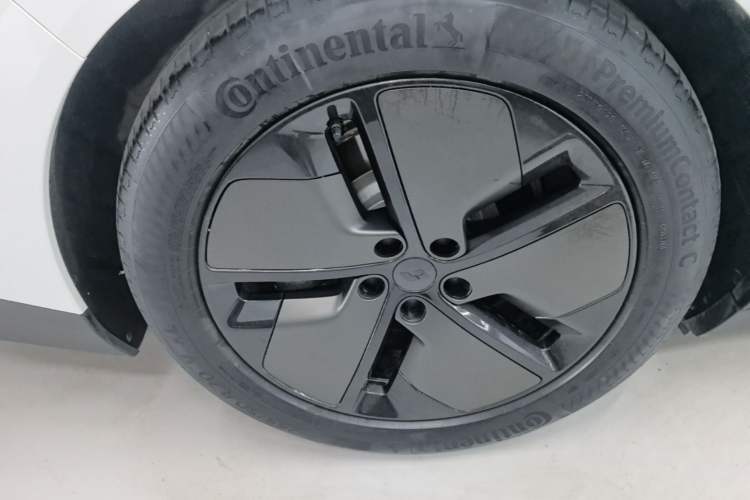 Used Li Auto i8 2025 Model Standard Version Right Rear Wheel Hub