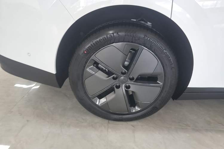 Used Li Auto i8 2025 Model Standard Version Right Rear Wheel Hub